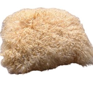 EUC mohair pillow. Yellow 15x15  66H